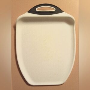 Dexas White Cutting Board with Black & White Handle